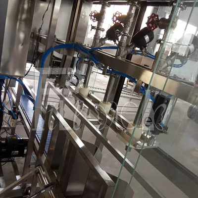 450BPH Automatyczna maszyna do napełniania 5 galonów 18,9 l Sprzęt do butelkowania wody dostawca