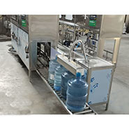 Sanitarna linia do napełniania monobloków 18,9 l 120 BPH dostawca