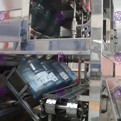 Przenośnik taśmowy 600BPH Sprzęt do butelkowania beczek z ekranem dotykowym dostawca