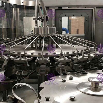 2L Maszyna do butelkowania wody mineralnej 3 w 1 Monoblokowa linia do napełniania butelek PET 4000BPH dostawca