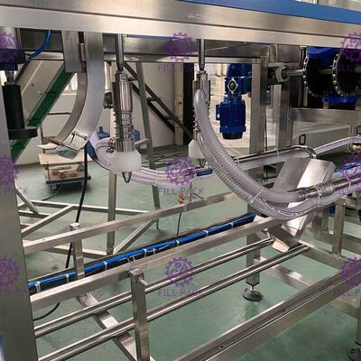 Kompletna automatyczna maszyna do napełniania butelek do napełniania wodą o pojemności 18,9 l i pojemności 5 galonów o pojemności 200 BPH; dostawca