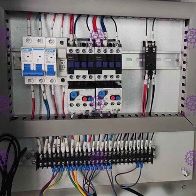 500-2000LPH Czysta woda pitna do uzdatniania wody mineralnej System do oczyszczania odwróconej osmozy dostawca