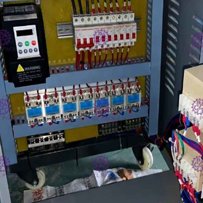 Woda pitna Maszyna do wydmuchiwania butelek o pojemności 18,9 litra galonów dostawca