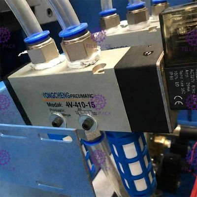 120BPH 2400 * 800 * 1600 mm Maszyna do wydmuchiwania butelek o pojemności 18,9 litra dostawca