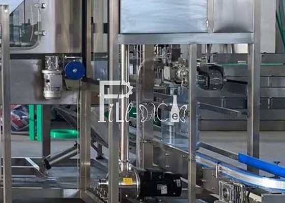 Woda mineralna 450BPH Maszyna do napełniania 5 galonów 20L dostawca