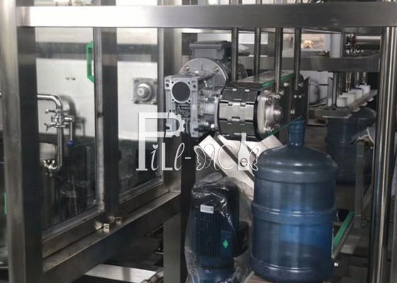 Maszyna do butelkowania wody mineralnej 3 w 1 QGF-1000 dostawca