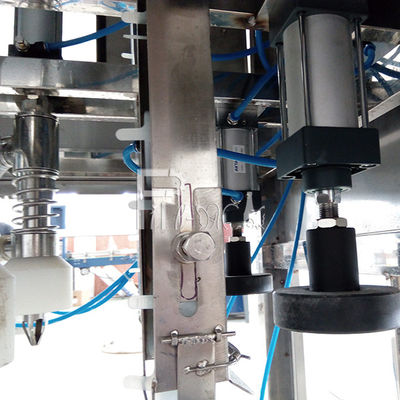 Nanfang Pump 300 BPH Maszyna do napełniania 5 galonów dostawca