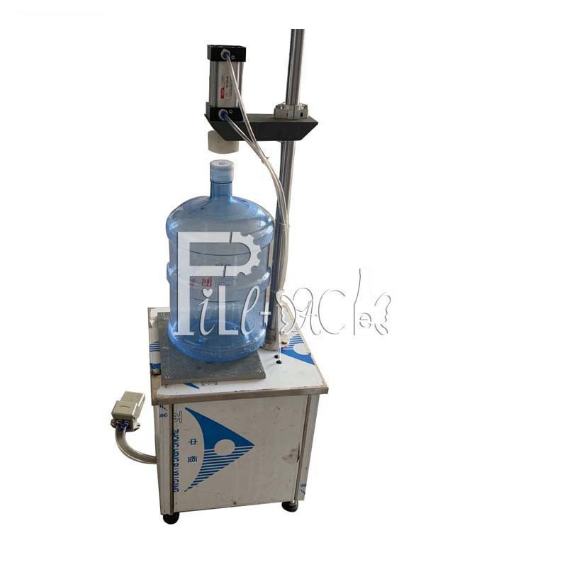 Automatyczna maszyna do zamykania butelek dla zwierząt domowych Gallon Plc 450mm dostawca